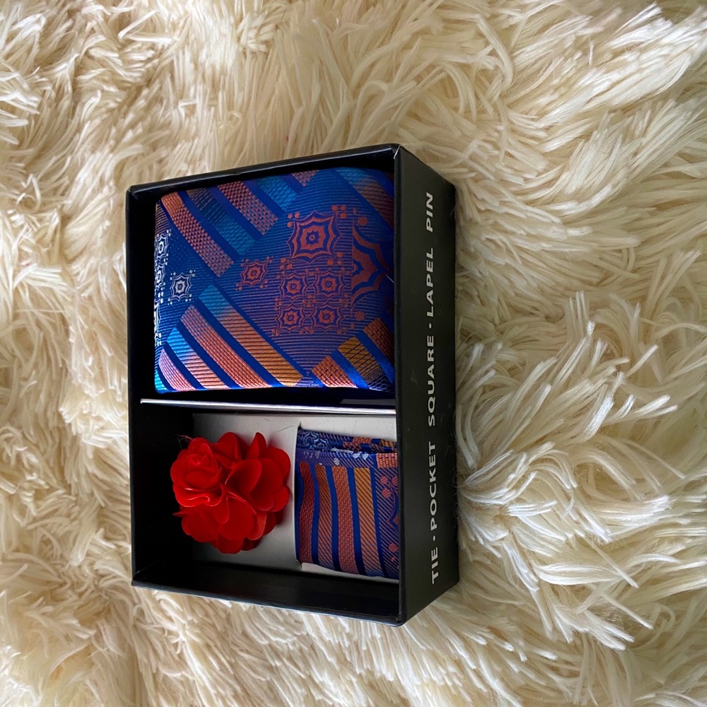 Stacy Adams - New Tie / Pocket Square / Lapel Pin